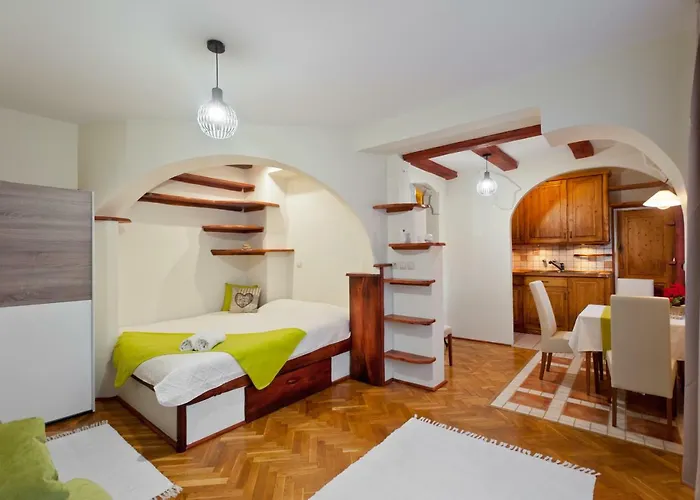 Green Apartment